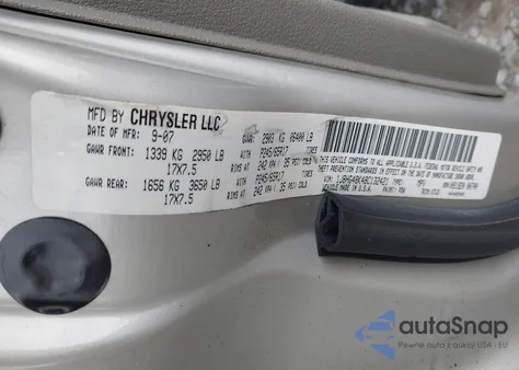 2008 Jeep Commander Sport z USA, uszkodzony, nr VIN 1J8HG48K48C132421